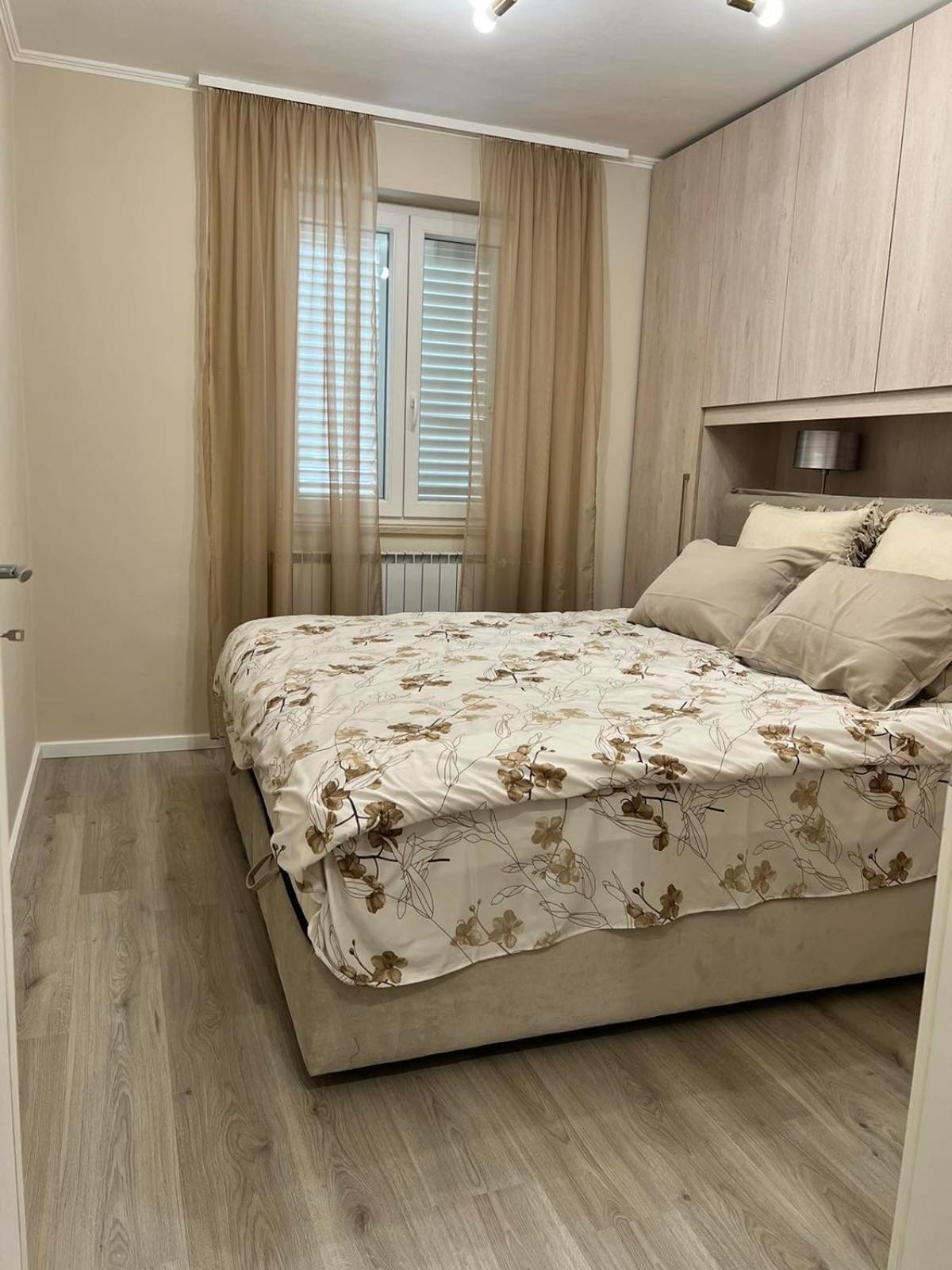 Apartments Barbara 乌马格 外观 照片